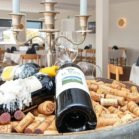 With Shared Kitchen In Vederso Holiday home