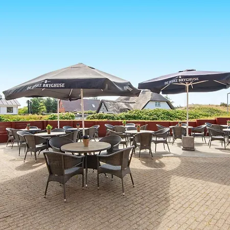 With Shared Kitchen In Vederso *