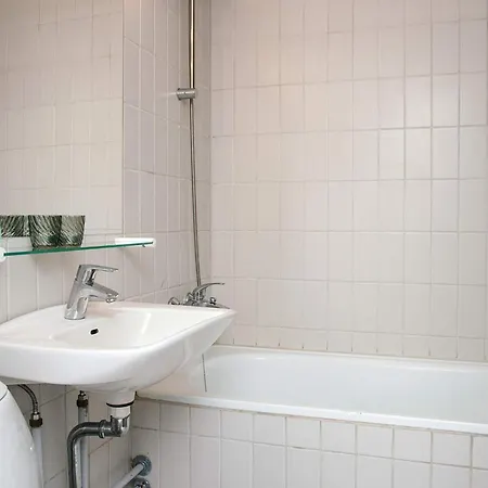 With Shared Kitchen In Vederso